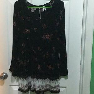 Mudd Pretty Floral Romper